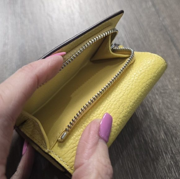 Coach Micro Pebbled Leather Snap Wallet‎ - Picture 3 of 7